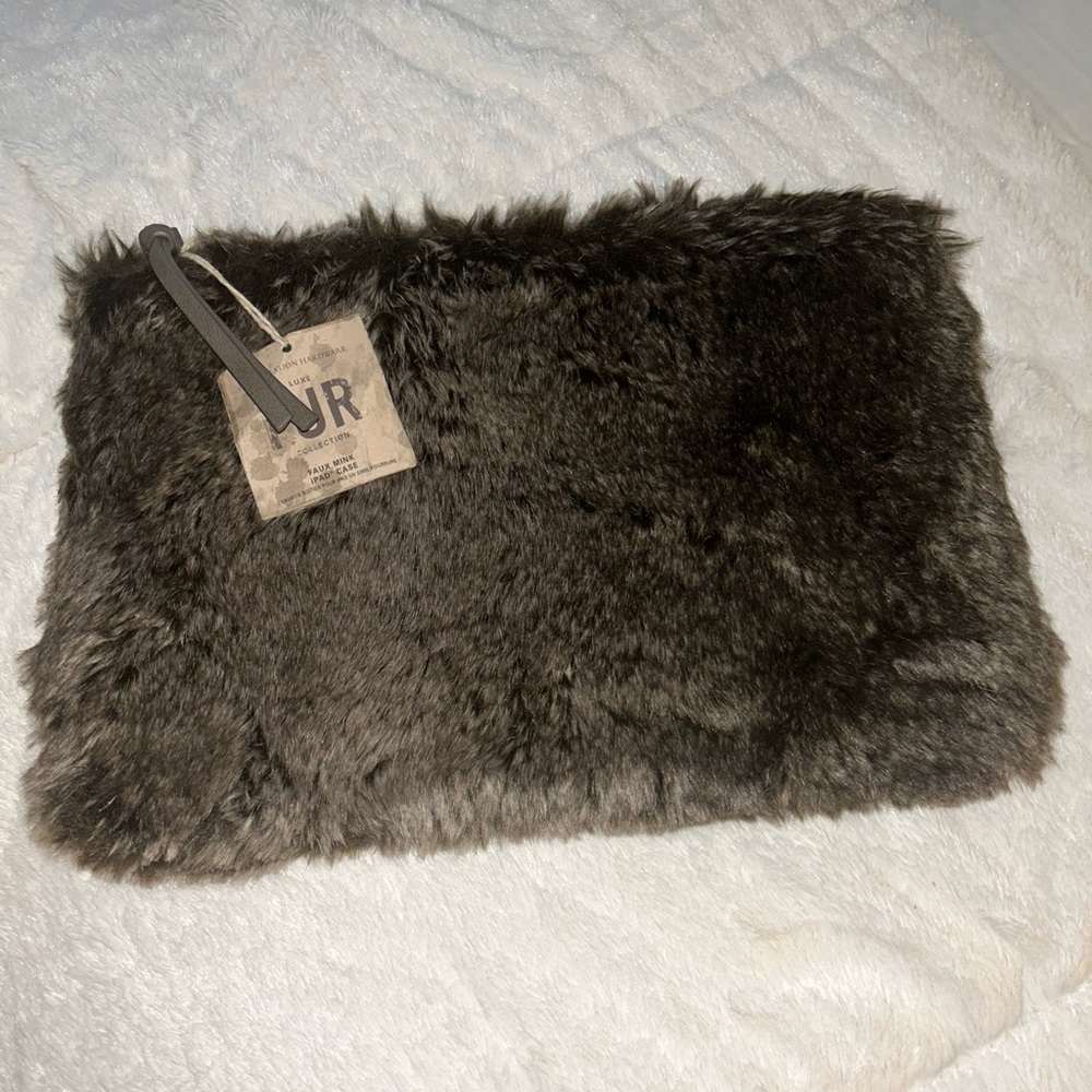 Restoration Hardware RH Gallery Luxe Faux Fur iPad/Tablet Case~COYOTE~NWT~12x9